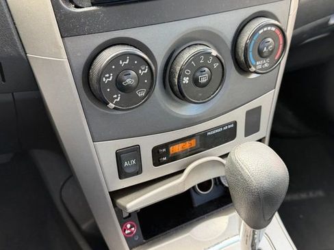 Used 2010 Toyota Corolla image 20