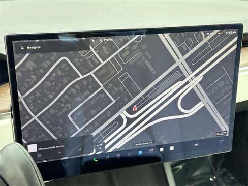 Used 2023 Tesla Model S image 15