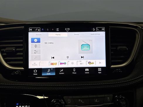 New 2026 Chrysler Pacifica Select w/ S Appearance Package image 17