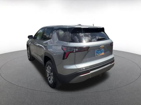 Used 2025 Chevrolet Equinox LT FWD image 11