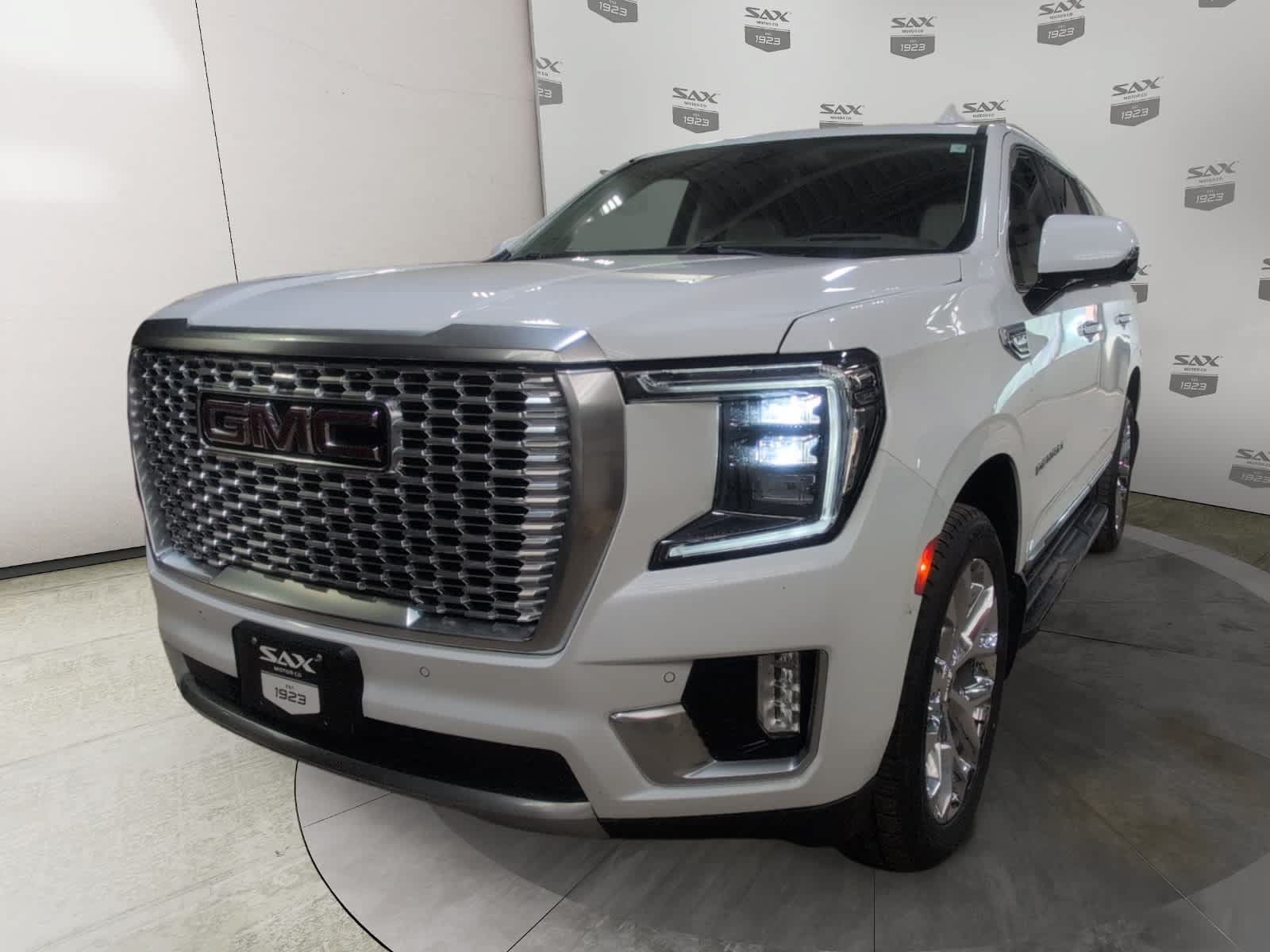 Used 2021 GMC Yukon Denali AWD/4WD image 7