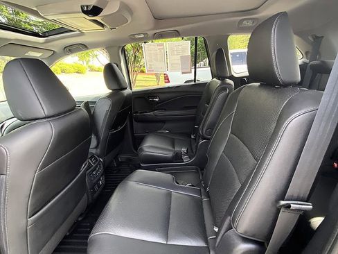 Used 2020 Honda Pilot Elite image 11