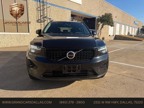 Used 2023 Volvo XC40 B5 Ultimate w/ Climate Package AWD/4WD image 1