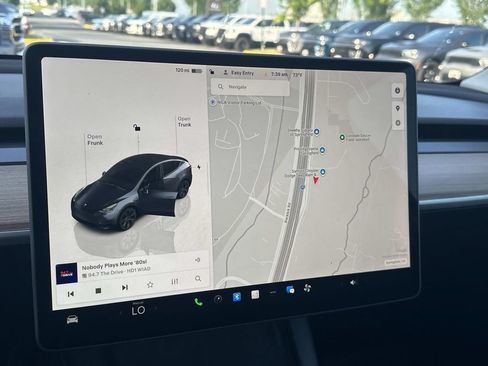 Used 2025 Tesla Model Y Long Range AWD/4WD image 3