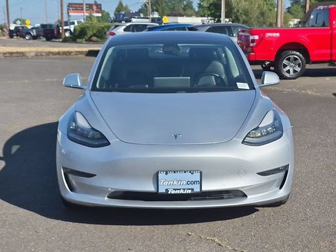 Used 2018 Tesla Model 3 Long Range RWD image 8