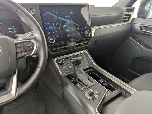 Used 2024 Lexus GX 550 w/ Accessory Package (Z1) image 19