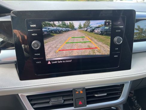 New 2025 Volkswagen Taos SE image 26