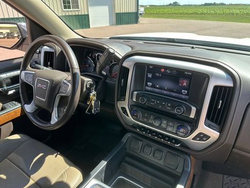 Used 2015 GMC Sierra 1500 SLT w/ SLT Crew Cab Value Package AWD/4WD image 31