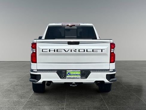 Used 2022 Chevrolet Silverado 1500 High Country w/ Technology Package AWD/4WD image 6