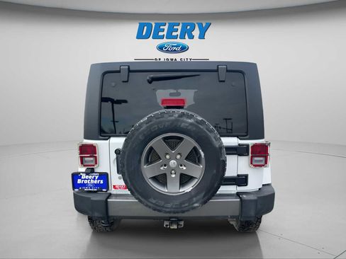 Used 2015 Jeep Wrangler Unlimited Sport image 7