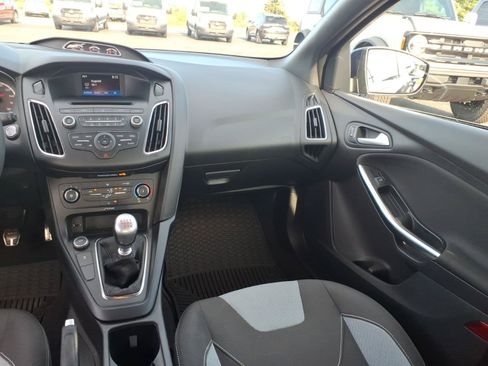Used 2017 Ford Focus ST FWD image 15