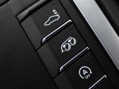 Used 2018 Porsche 911 Carrera S image 26