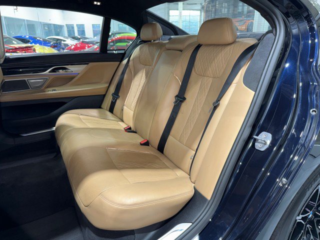 Used 2016 BMW 750i xDrive AWD/4WD image 8