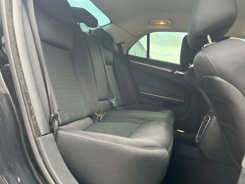 Used 2018 Chrysler 300 Touring w/ Sport Appearance Package image 21