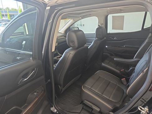 Used 2023 GMC Acadia Denali w/ Black Diamond Edition FWD image 20