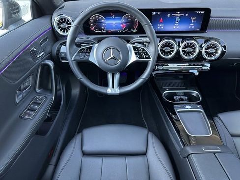 Used 2025 Mercedes-Benz CLA 250 4MATIC image 12
