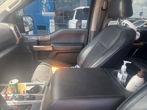 Used 2016 Ford F150 Lariat w/ Equipment Group 502A Luxury image 19