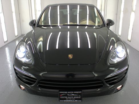 Used 2012 Porsche Cayenne image 3