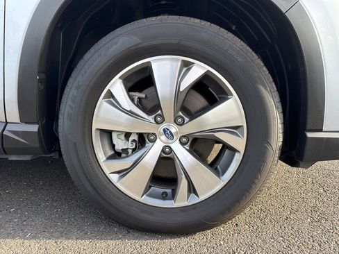 Certified 2024 Subaru Ascent Premium w/ Convenience Package image 9