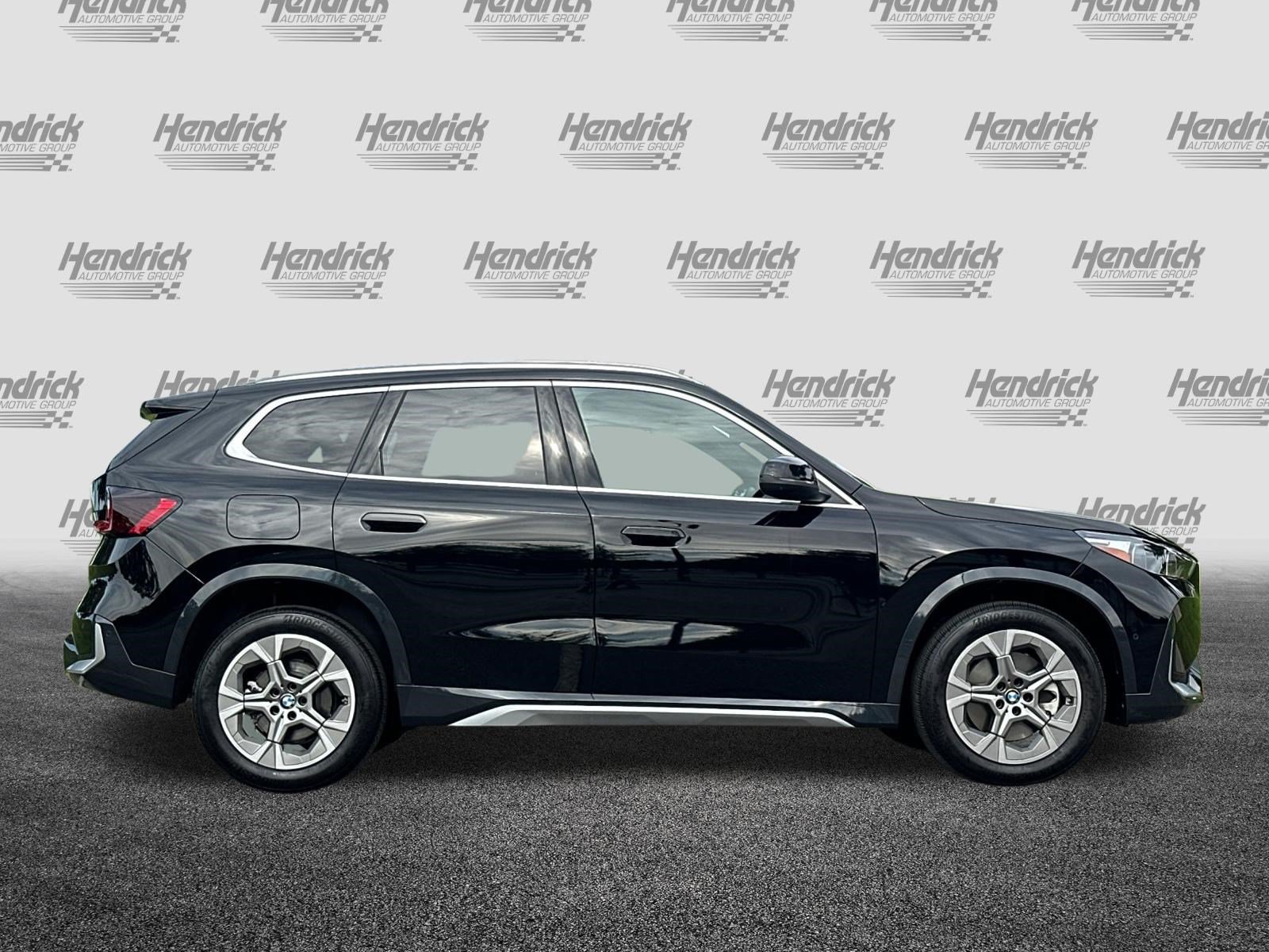 Used 2026 BMW X1 xDrive28i w/ Technology Package AWD/4WD image 3