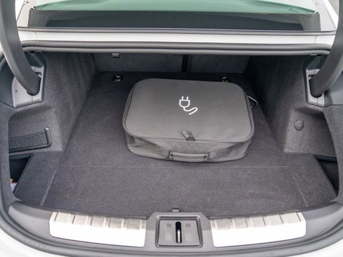 Used 2021 Porsche Taycan 4S image 25