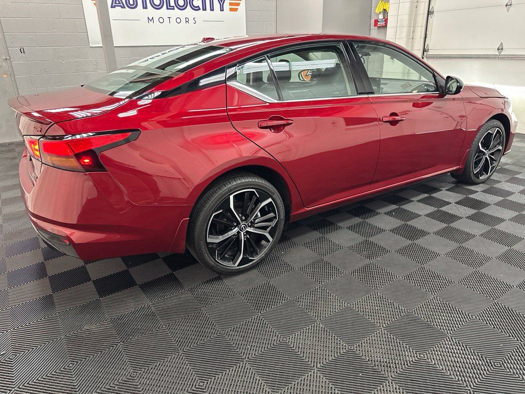 Used 2025 Nissan Altima 2.5 SR w/ SR Premium Package AWD/4WD image 10