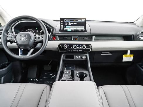 New 2025 Honda Pilot EX-L image 13