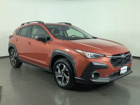Used 2024 Subaru Crosstrek 2.0i Premium AWD/4WD image 2
