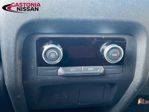 Used 2025 Buick Enclave Preferred image 33