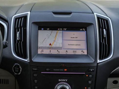 Used 2018 Ford Edge Titanium w/ Equipment Group 302A FWD image 13