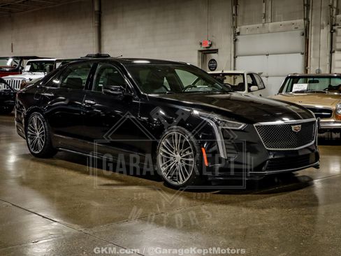 Used 2019 Cadillac CT6 V w/ Driver Assist Package image 12