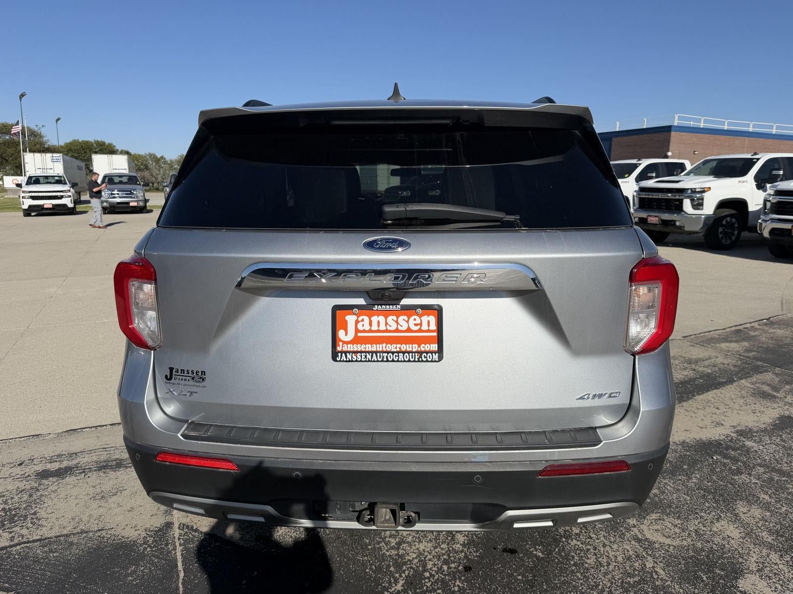 Used 2023 Ford Explorer XLT w/ Equipment Group 202A AWD/4WD image 5