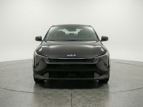 Used 2025 Kia K4 LXS FWD image 2