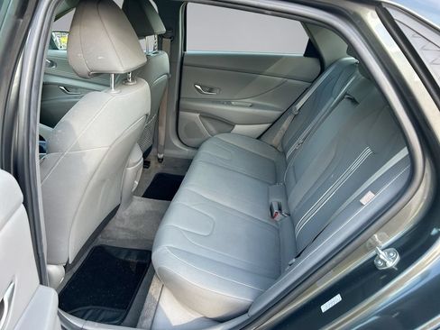 Used 2024 Hyundai Elantra SEL w/ Convenience Package FWD image 30