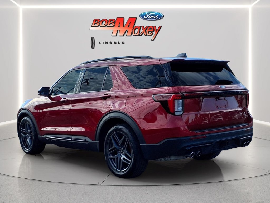 Used 2025 Ford Explorer ST AWD/4WD image 7