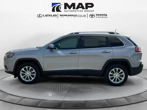 Used 2019 Jeep Cherokee Latitude w/ Popular Appearance Group AWD/4WD image 2