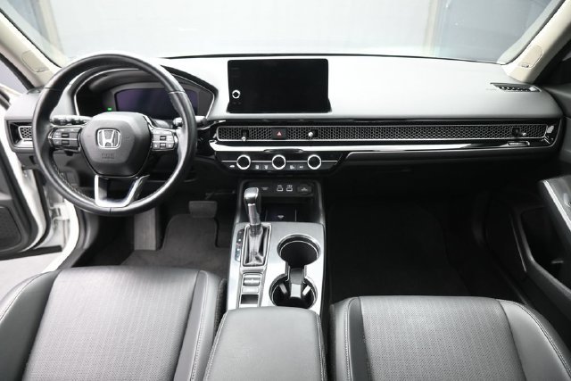 Used 2022 Honda Civic Touring image 12