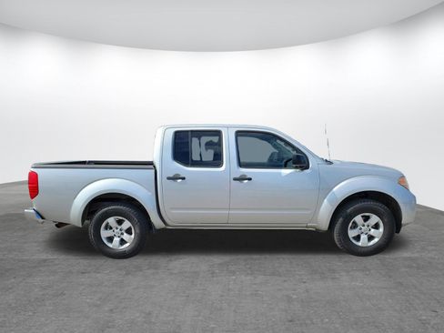 Used 2013 Nissan Frontier SV AWD/4WD image 4