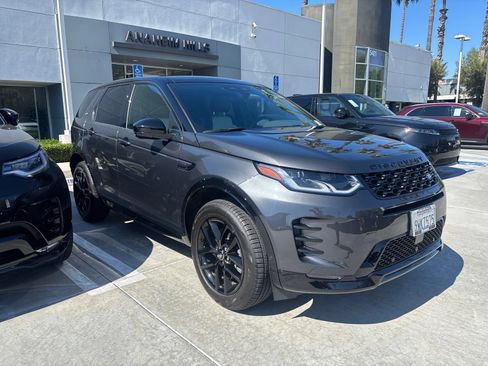 Certified 2025 Land Rover Discovery Sport Dynamic SE AWD/4WD image 2