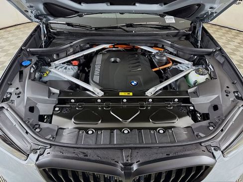 New 2026 BMW X5 xDrive50e w/ M Sport Package AWD/4WD image 32