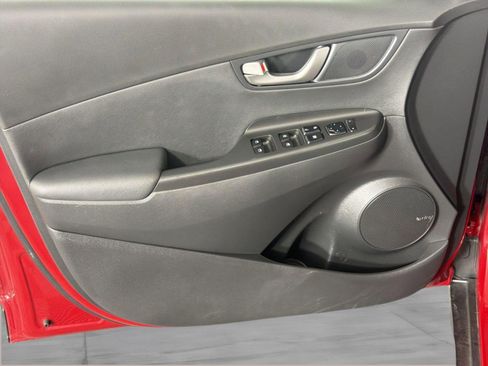 Used 2021 Hyundai Kona Limited w/ Cargo Package image 13