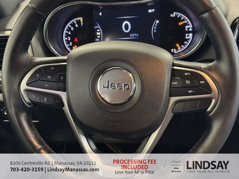 Used 2019 Jeep Grand Cherokee Altitude AWD/4WD image 24
