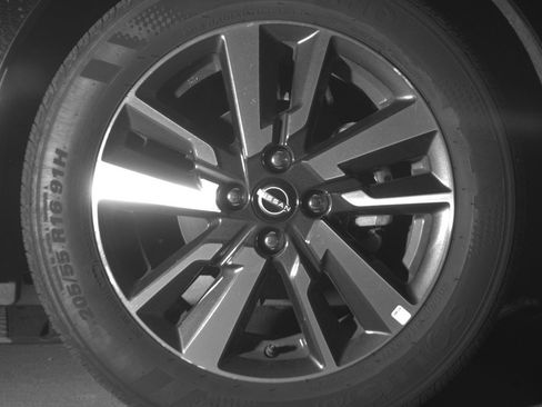 Used 2025 Nissan Versa SV image 13