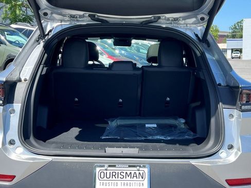 New 2025 VinFast VF 8 Plus image 16