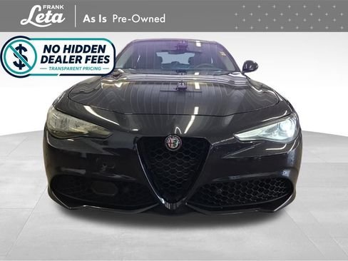 Used 2017 Alfa Romeo Giulia Ti w/ TI 19" Sport Package RWD image 11