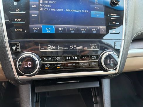 Used 2018 Subaru Outback 2.5i Limited AWD/4WD image 12