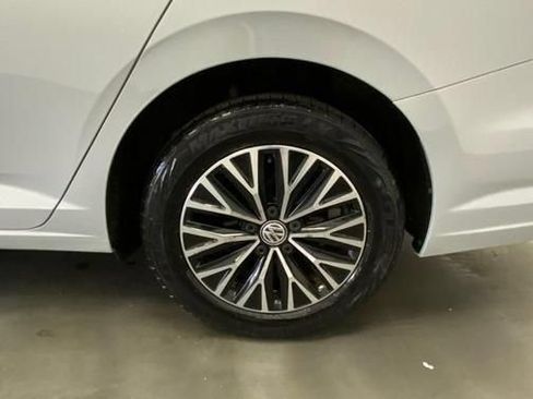 Used 2019 Volkswagen Jetta SE FWD image 19