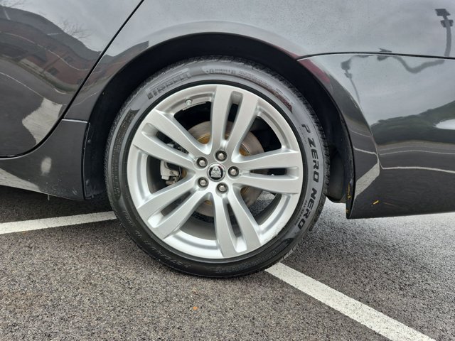 Used 2012 Jaguar XJ L RWD image 26