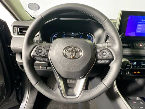 Used 2025 Toyota RAV4 XLE Premium w/ Weather Package AWD/4WD image 17
