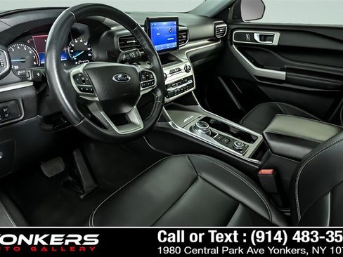 Used 2022 Ford Explorer XLT w/ Equipment Group 202A AWD/4WD image 15